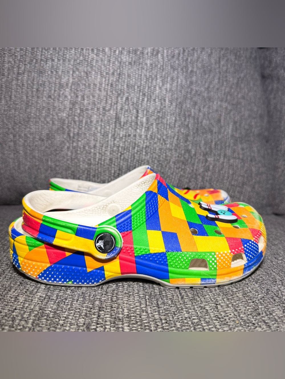 Crocs Digi Block/Multicolor clogs slip on shoes kids size J3